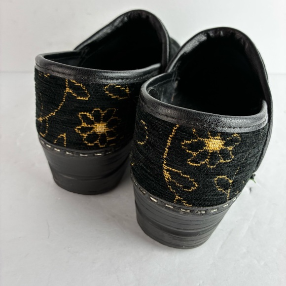 Dansko Black Floral Embroidered Tapestry Clogs, Sz 38 - Picture 6 of 9